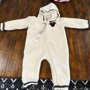 BAREFOOT DREAMS BABY // 3-6 month onesie